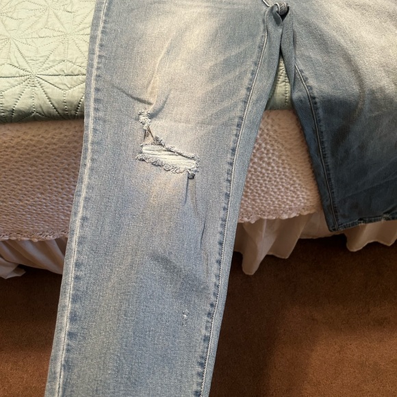 *Time & Tru mid rise boyfriend slim crop jean size 18 light wash - Picture 10 of 12